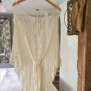 Gorgeous Free People lace kaftan beach cover up